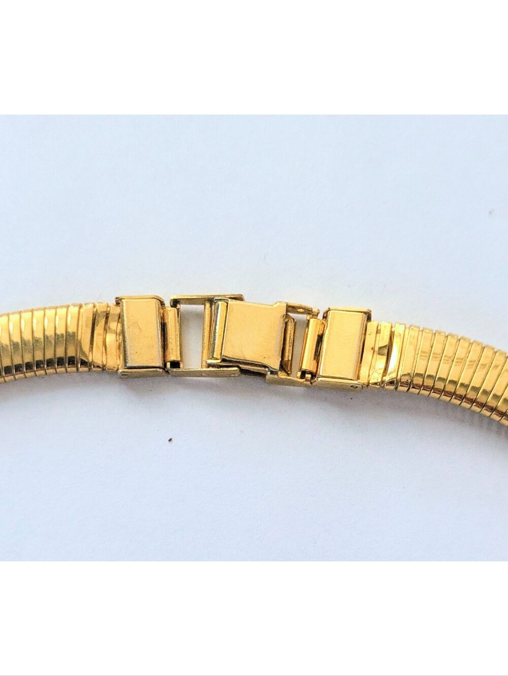 Classic Vintage Graduated Omega Necklace Wide Chunky Choker Gold Tone 16" - Picture 7 of 7